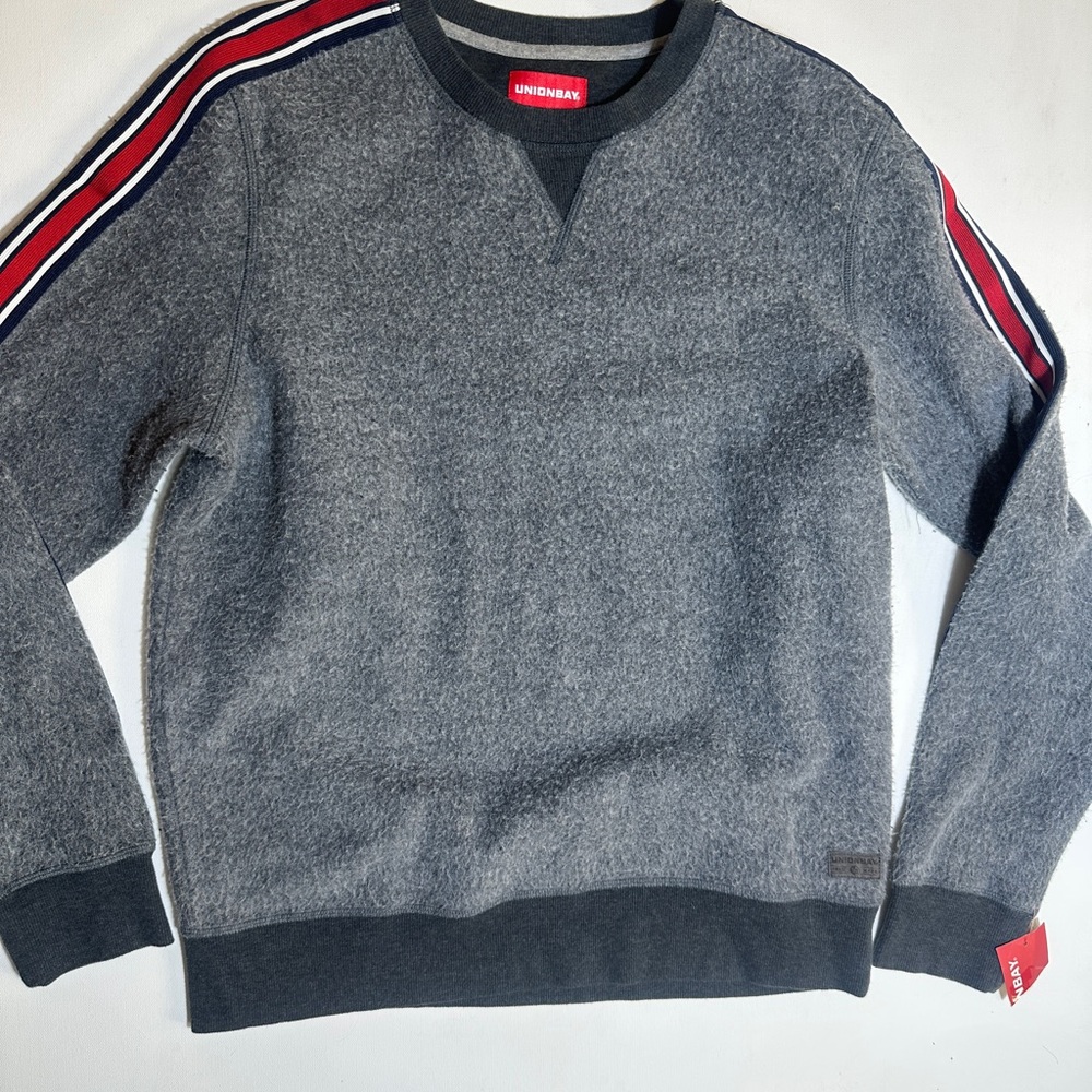 UNIONBAY Gray Crewneck Sweater with Red and Blue Accents